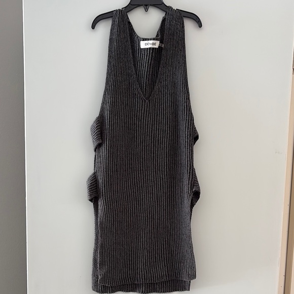 Do+Be Black Sleeveless Knit Top - Picture 1 of 1